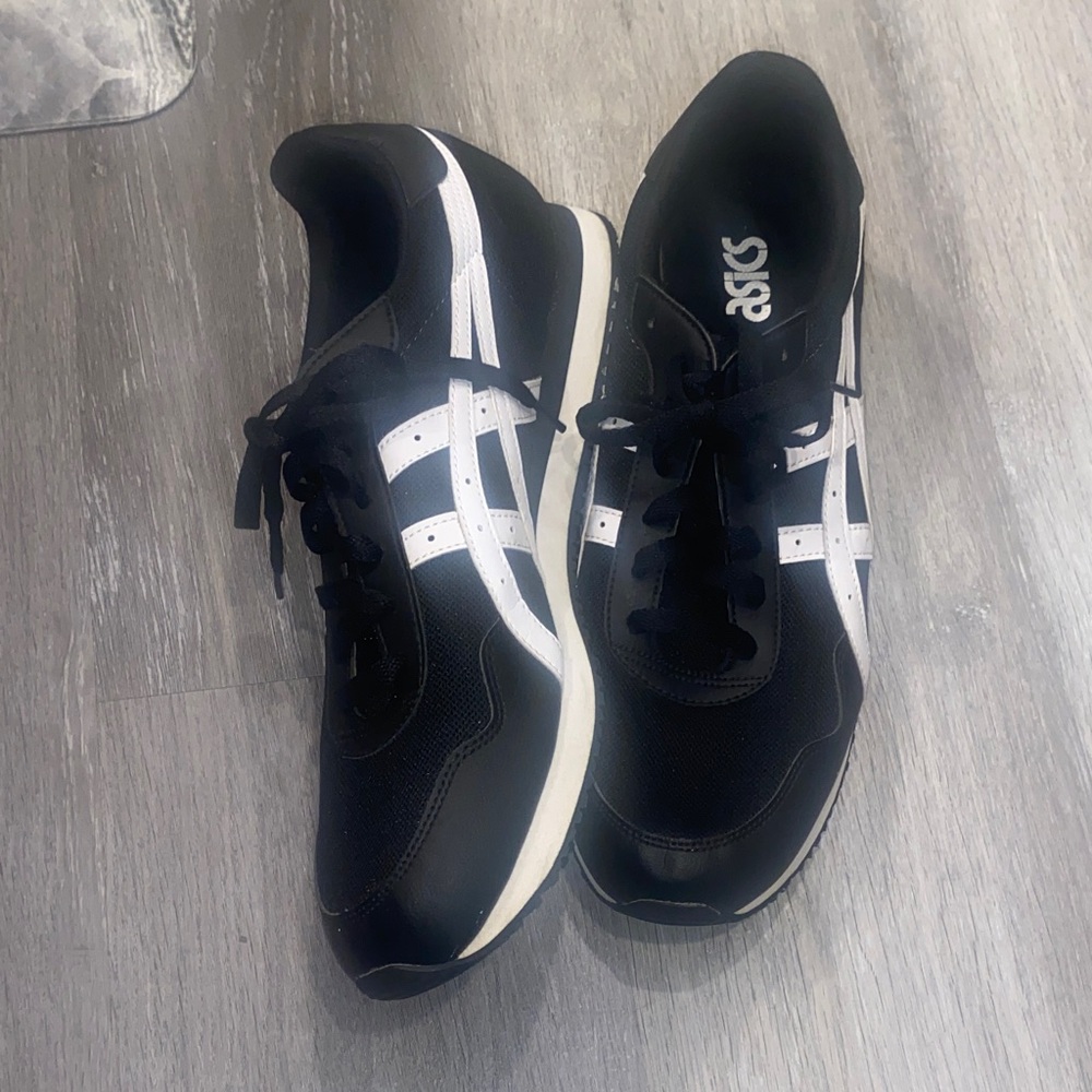 Asics Black and White Retro Running Shoes 👟 Men’s Sz 13